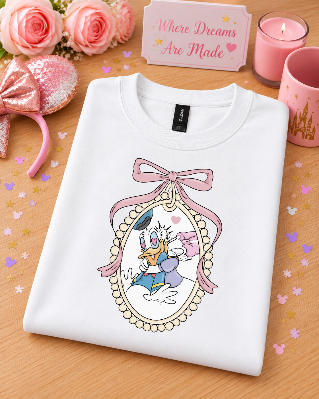 Sweetheart Duck Couple Sweatshirt β Pastel Bow & Pearl Frame Jumper